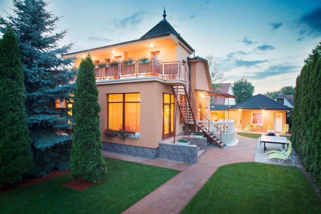 Sunshine Sh Apartmanhaz Apartment Zamárdi Екстериор снимка