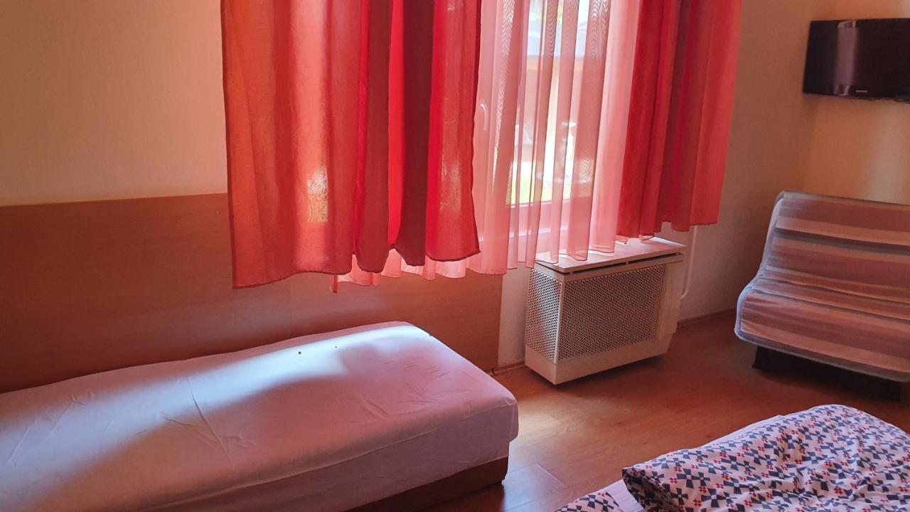 Sunshine Sh Apartmanhaz Apartment Zamárdi Екстериор снимка